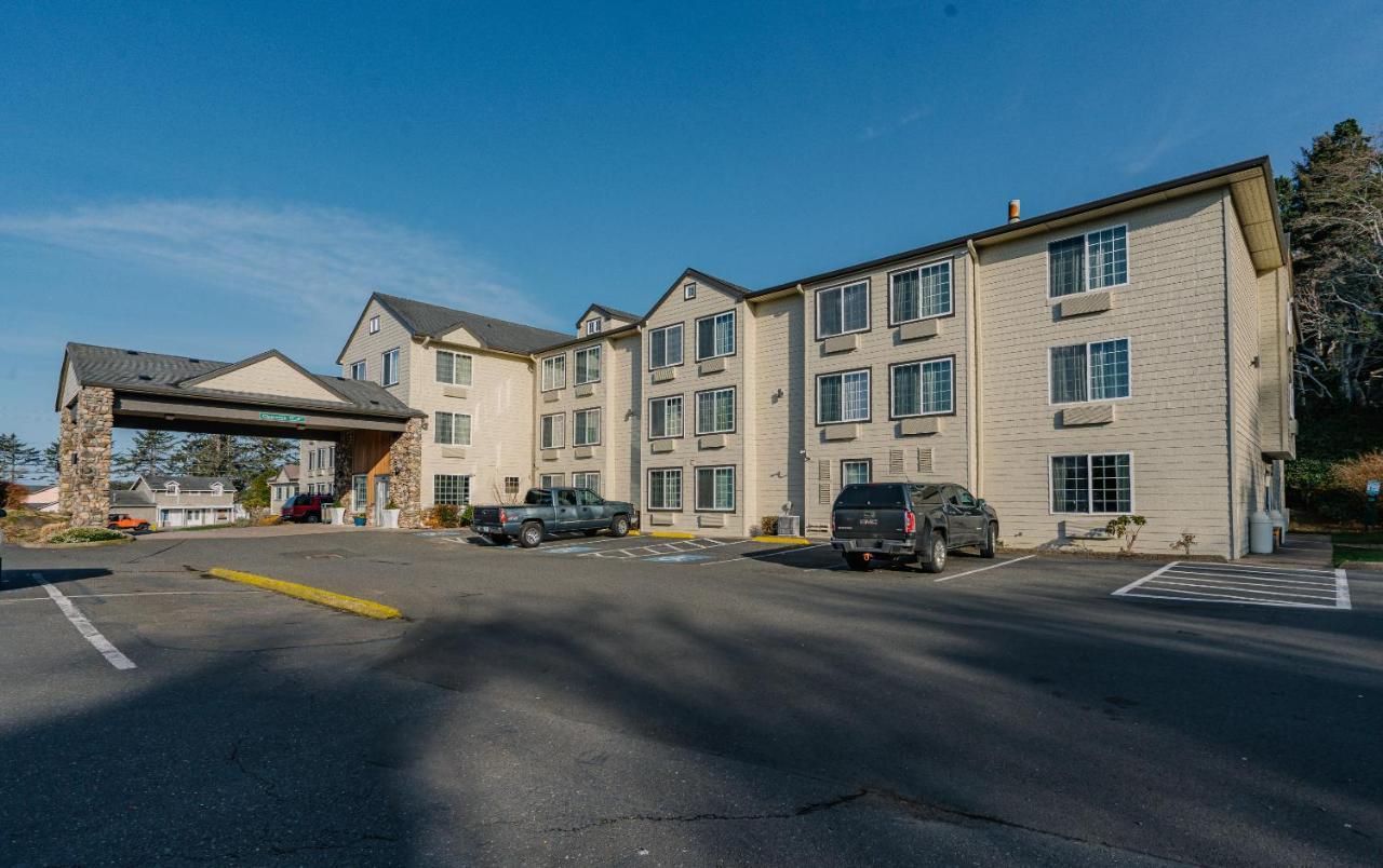 The Ashley Inn & Suites Lincoln City Exterior photo